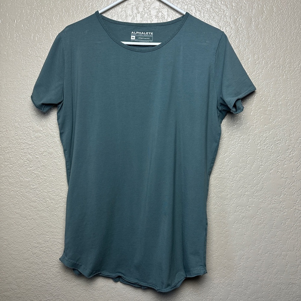 Alphalete Men Gray Shirt